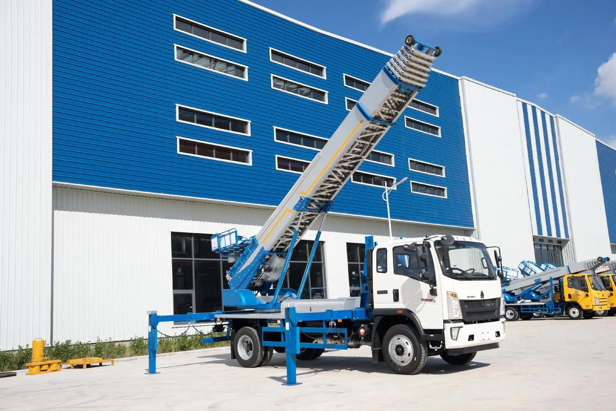 新洲小型云梯车上料车租赁多少钱