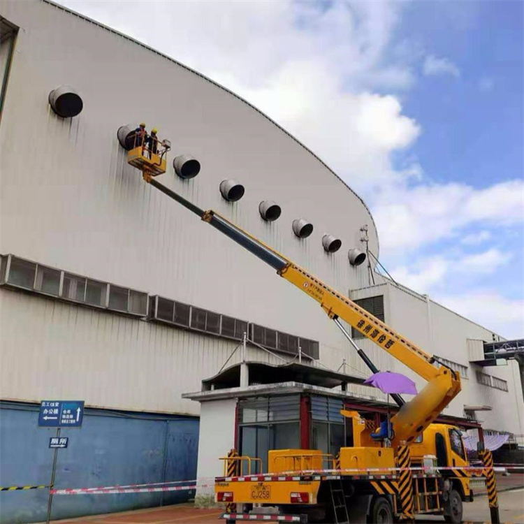 新洲高空作业车出租服务：专业广告牌安装解决方案