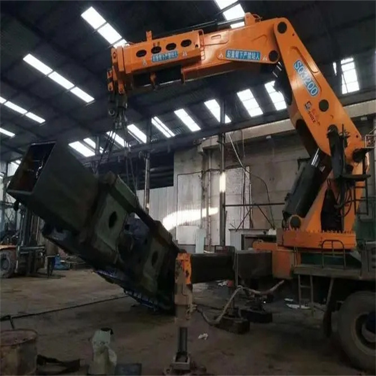 新洲200吨折臂吊出租