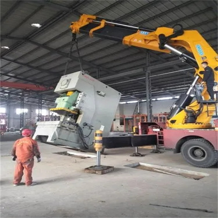 新洲80吨折臂吊车出租附近电话