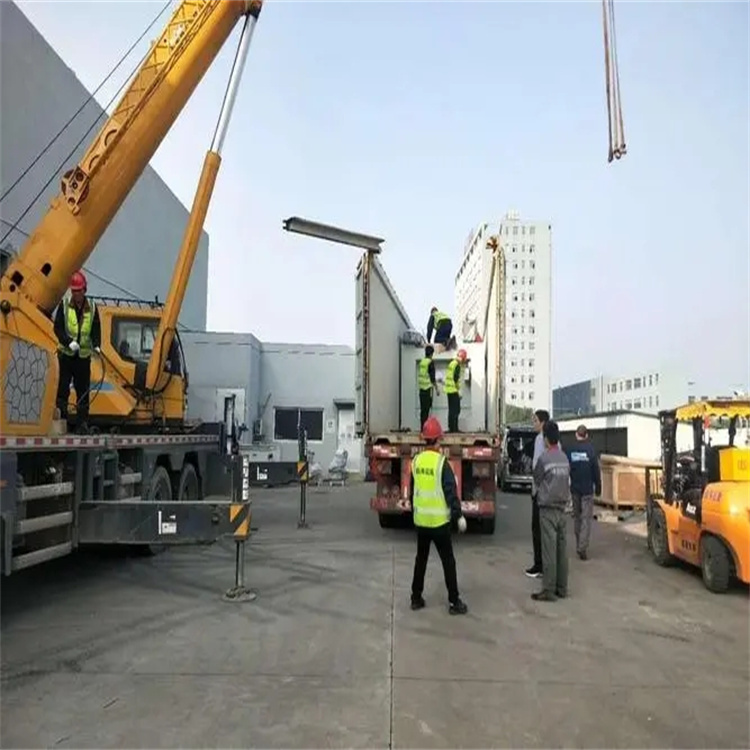 新洲如何找到附近的吊车救援服务