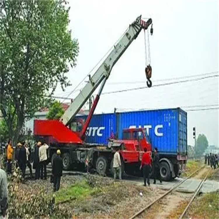 新洲如何快速找到附近的吊车救援公司